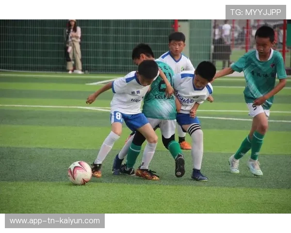 足球+“智慧交通”实现赛事道路疏导高效便捷，知识智能足球