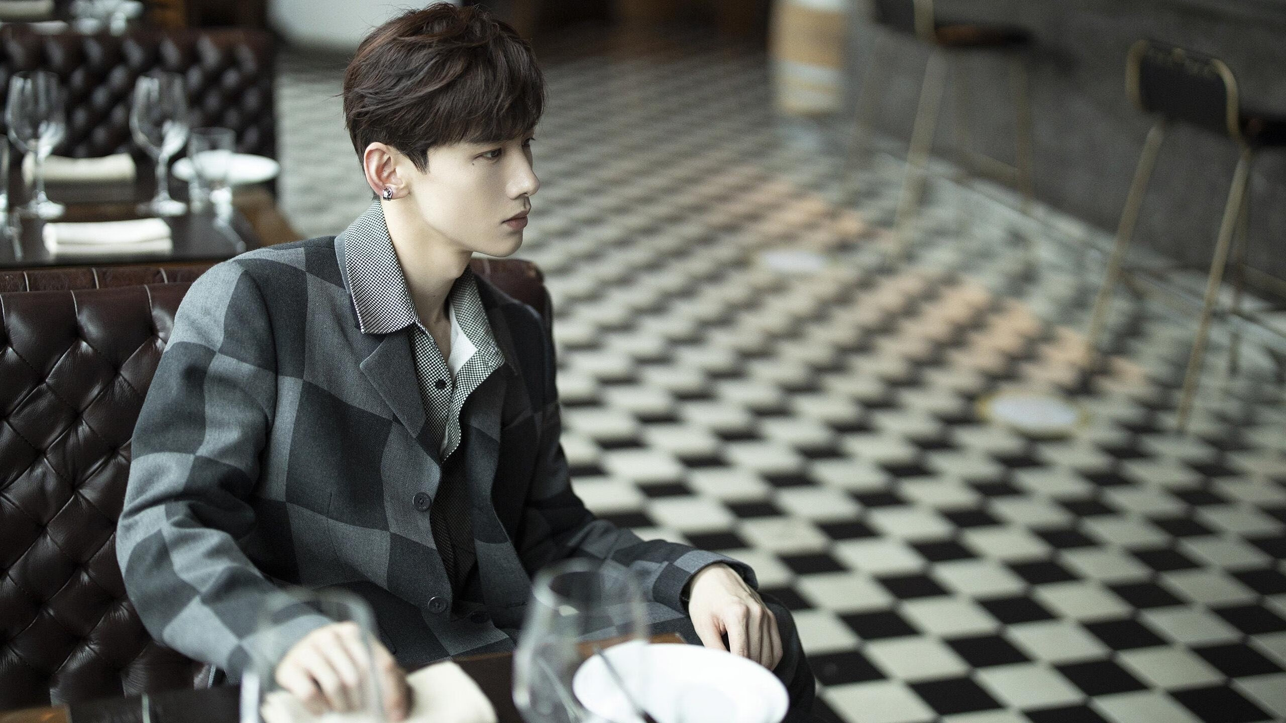 开云体育官网-乔纳·隆戈：破纪录的橄榄球巨星，赢得全黑队的全球荣耀，乔纳坦资料